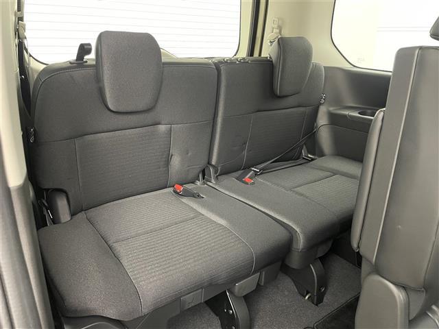 セレナ ｅ－パワー　ハイウェイスターＶ　プロパイロット　オートステップ　ワイヤレス充電　１２．３型ディスプレイオーディオ　両側電動スライドドア　全方位カメラ　レーダークルーズコントロール　コーナーセンサー　ＬＥＤ　純正バイザー　ＥＴＣ２．０（10枚目）