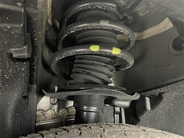 セレナ ｅ－パワー　ハイウェイスターＶ　プロパイロット　オートステップ　ワイヤレス充電　１２．３型ディスプレイオーディオ　両側電動スライドドア　全方位カメラ　レーダークルーズコントロール　コーナーセンサー　ＬＥＤ　純正バイザー　ＥＴＣ２．０（22枚目）