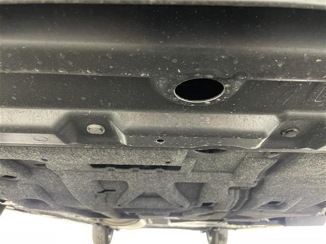 セレナ ｅ－パワー　ハイウェイスターＶ　プロパイロット　オートステップ　ワイヤレス充電　１２．３型ディスプレイオーディオ　両側電動スライドドア　全方位カメラ　レーダークルーズコントロール　コーナーセンサー　ＬＥＤ　純正バイザー　ＥＴＣ２．０（23枚目）