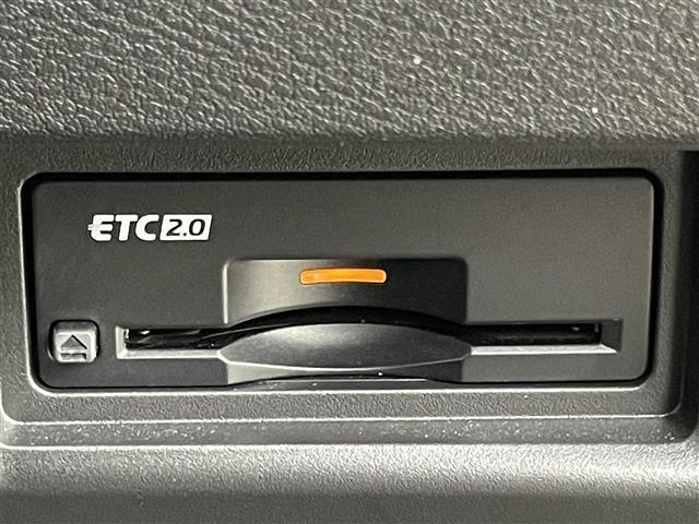 セレナ ｅ－パワー　ハイウェイスターＶ　プロパイロット　オートステップ　ワイヤレス充電　１２．３型ディスプレイオーディオ　両側電動スライドドア　全方位カメラ　レーダークルーズコントロール　コーナーセンサー　ＬＥＤ　純正バイザー　ＥＴＣ２．０（24枚目）