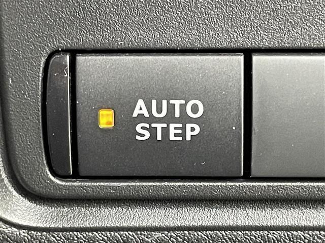 セレナ ｅ－パワー　ハイウェイスターＶ　プロパイロット　オートステップ　ワイヤレス充電　１２．３型ディスプレイオーディオ　両側電動スライドドア　全方位カメラ　レーダークルーズコントロール　コーナーセンサー　ＬＥＤ　純正バイザー　ＥＴＣ２．０（28枚目）