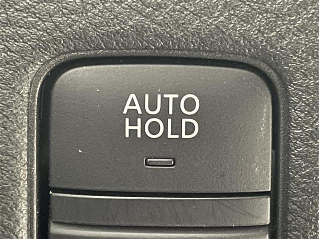 セレナ ｅ－パワー　ハイウェイスターＶ　プロパイロット　オートステップ　ワイヤレス充電　１２．３型ディスプレイオーディオ　両側電動スライドドア　全方位カメラ　レーダークルーズコントロール　コーナーセンサー　ＬＥＤ　純正バイザー　ＥＴＣ２．０（32枚目）