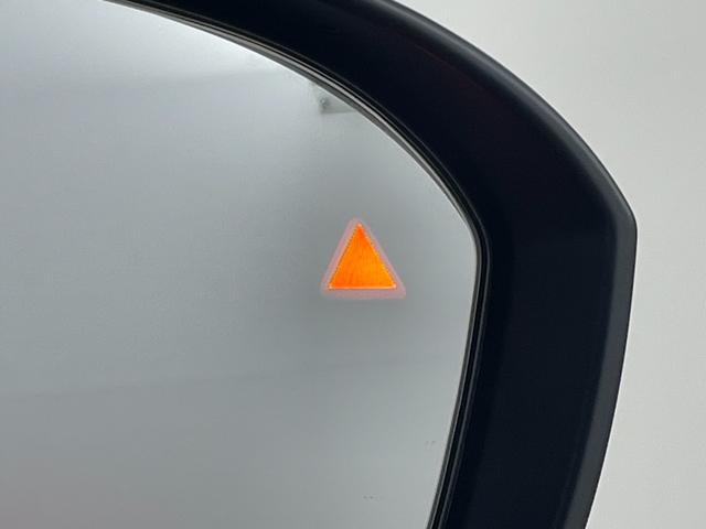 セレナ ｅ－パワー　ハイウェイスターＶ　プロパイロット　オートステップ　ワイヤレス充電　１２．３型ディスプレイオーディオ　両側電動スライドドア　全方位カメラ　レーダークルーズコントロール　コーナーセンサー　ＬＥＤ　純正バイザー　ＥＴＣ２．０（43枚目）