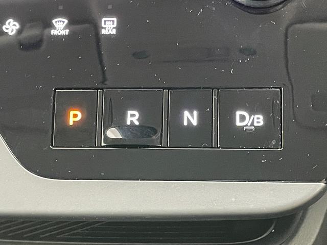 セレナ ｅ－パワー　ハイウェイスターＶ　プロパイロット　オートステップ　ワイヤレス充電　１２．３型ディスプレイオーディオ　両側電動スライドドア　全方位カメラ　レーダークルーズコントロール　コーナーセンサー　ＬＥＤ　純正バイザー　ＥＴＣ２．０（45枚目）