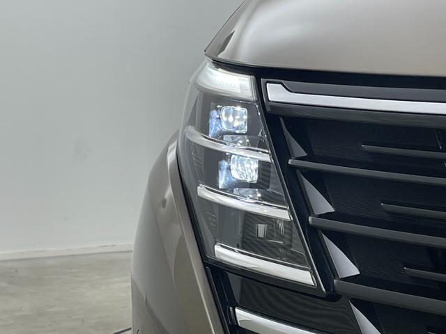 セレナ ｅ－パワー　ハイウェイスターＶ　プロパイロット　オートステップ　ワイヤレス充電　１２．３型ディスプレイオーディオ　両側電動スライドドア　全方位カメラ　レーダークルーズコントロール　コーナーセンサー　ＬＥＤ　純正バイザー　ＥＴＣ２．０（62枚目）