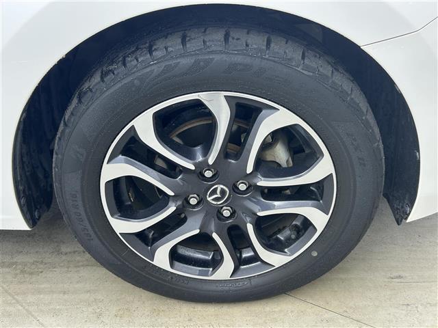 デミオ ＸＤツーリング　純正ナビ　バックカメラ　ブラインドスポットモニター　前席シートヒーター　ヘッドアップディスプレイ　クルーズコントロール　ＥＴＣ　衝突軽減ブレーキ　パドルシフト　ＬＥＤヘッドライト　アイドリングストップ（15枚目）