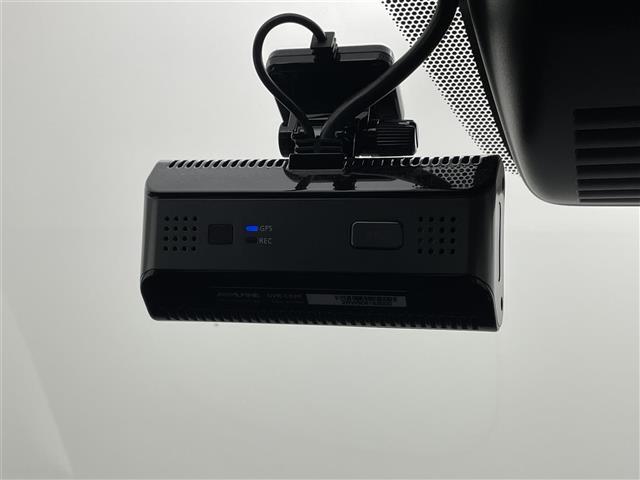 ノート ｅ－パワー　Ｘ　アルパイン９インチナビ　バックカメラ　ドライブレコーダー　衝突軽減ブレーキ　ＬＥＤヘッドライト　ＥＴＣ　オートハイビーム　オートライト　フルセグＴＶ　Ｂｌｕｅｔｏｏｔｈ　プッシュスタート　スマートキー（6枚目）