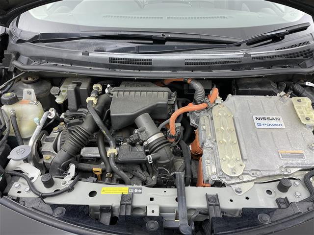 ノート ｅ－パワー　Ｘ　アルパイン９インチナビ　バックカメラ　ドライブレコーダー　衝突軽減ブレーキ　ＬＥＤヘッドライト　ＥＴＣ　オートハイビーム　オートライト　フルセグＴＶ　Ｂｌｕｅｔｏｏｔｈ　プッシュスタート　スマートキー（21枚目）