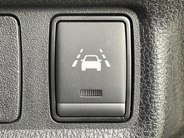 ノート ｅ－パワー　Ｘ　アルパイン９インチナビ　バックカメラ　ドライブレコーダー　衝突軽減ブレーキ　ＬＥＤヘッドライト　ＥＴＣ　オートハイビーム　オートライト　フルセグＴＶ　Ｂｌｕｅｔｏｏｔｈ　プッシュスタート　スマートキー（34枚目）