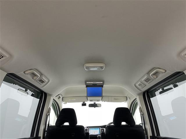 ステップワゴン Ｇ　Ｅセレクション　フリップダウンモニター　純正９インチナビ　バックカメラ　両側パワースライドドア　ビルトインＥＴＣ　ドライブレコーダー　フルセグＴＶ　ＣＤ　ＤＶＤ　アイドリングストップ　スマートキー　社外アルミホイール（13枚目）