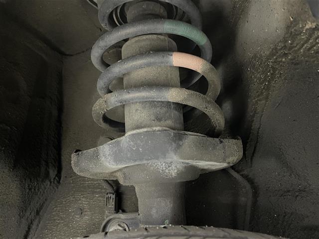 ステップワゴン Ｇ　Ｅセレクション　フリップダウンモニター　純正９インチナビ　バックカメラ　両側パワースライドドア　ビルトインＥＴＣ　ドライブレコーダー　フルセグＴＶ　ＣＤ　ＤＶＤ　アイドリングストップ　スマートキー　社外アルミホイール（15枚目）