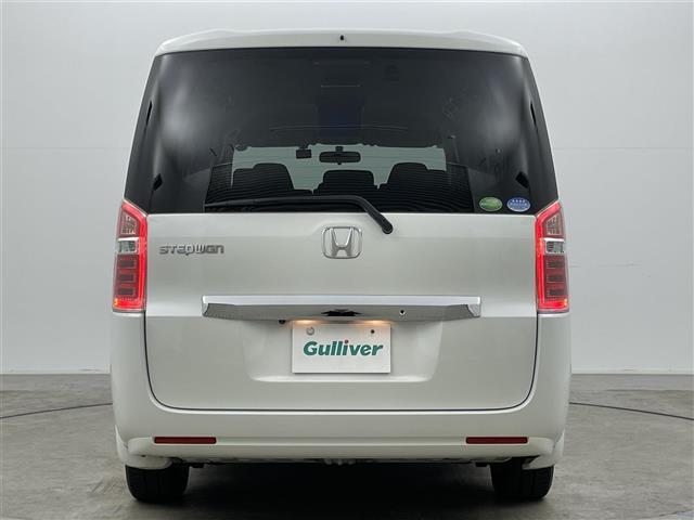 ステップワゴン Ｇ　Ｅセレクション　フリップダウンモニター　純正９インチナビ　バックカメラ　両側パワースライドドア　ビルトインＥＴＣ　ドライブレコーダー　フルセグＴＶ　ＣＤ　ＤＶＤ　アイドリングストップ　スマートキー　社外アルミホイール（18枚目）