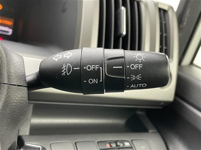 ステップワゴン Ｇ　Ｅセレクション　フリップダウンモニター　純正９インチナビ　バックカメラ　両側パワースライドドア　ビルトインＥＴＣ　ドライブレコーダー　フルセグＴＶ　ＣＤ　ＤＶＤ　アイドリングストップ　スマートキー　社外アルミホイール（34枚目）