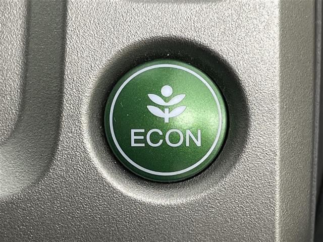 ステップワゴン Ｇ　Ｅセレクション　フリップダウンモニター　純正９インチナビ　バックカメラ　両側パワースライドドア　ビルトインＥＴＣ　ドライブレコーダー　フルセグＴＶ　ＣＤ　ＤＶＤ　アイドリングストップ　スマートキー　社外アルミホイール（40枚目）