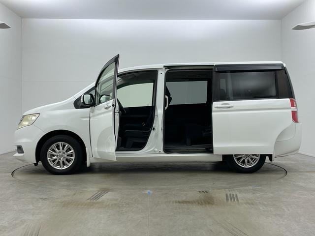 ステップワゴン Ｇ　Ｅセレクション　フリップダウンモニター　純正９インチナビ　バックカメラ　両側パワースライドドア　ビルトインＥＴＣ　ドライブレコーダー　フルセグＴＶ　ＣＤ　ＤＶＤ　アイドリングストップ　スマートキー　社外アルミホイール（70枚目）