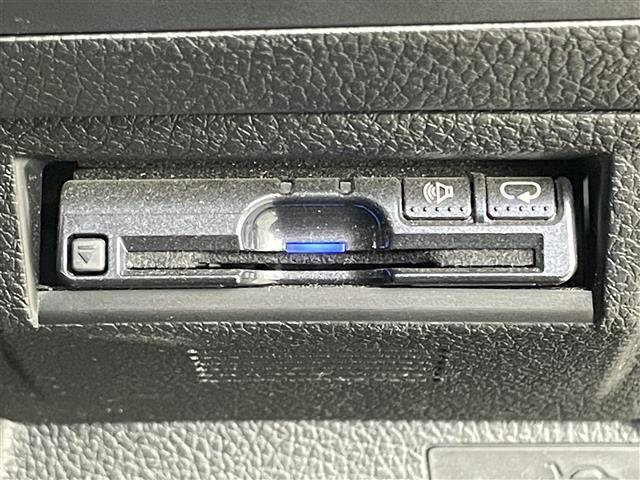 レヴォーグ 1.6GTアイサイト 純正ナビ バックカメラ ブラインドスポットモニター レーダークルーズコントロール パワーシート ETC 衝突軽減ブレーキ ドライブレコーダー パドルシフト LEDヘッドライト プッシュスタート(4枚目)