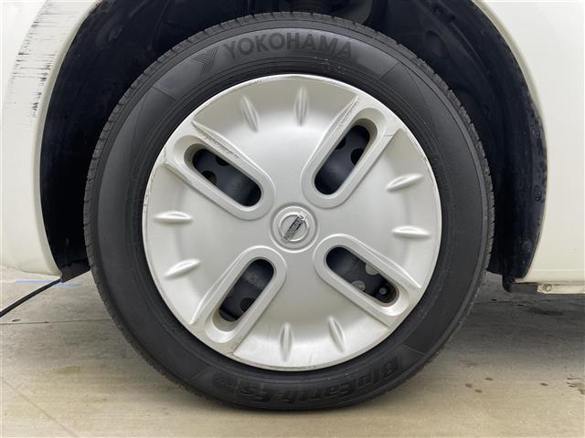 キューブ １５Ｘ　純正ナビ　バックカメラ　地デジＴＶ　スマートキー　プッシュスタート　ＤＶＤ再生　純正フロアマット　ＣＤ　エアコン　パワーウィンドウ　横滑り防止装置　ダブルエアバック　アイドリングストップ　ベンチシート（15枚目）