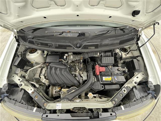 キューブ １５Ｘ　純正ナビ　バックカメラ　地デジＴＶ　スマートキー　プッシュスタート　ＤＶＤ再生　純正フロアマット　ＣＤ　エアコン　パワーウィンドウ　横滑り防止装置　ダブルエアバック　アイドリングストップ　ベンチシート（21枚目）