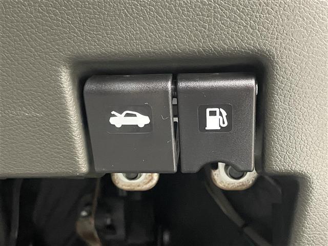 キューブ １５Ｘ　純正ナビ　バックカメラ　地デジＴＶ　スマートキー　プッシュスタート　ＤＶＤ再生　純正フロアマット　ＣＤ　エアコン　パワーウィンドウ　横滑り防止装置　ダブルエアバック　アイドリングストップ　ベンチシート（29枚目）