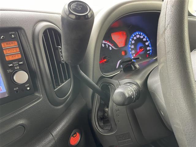 キューブ １５Ｘ　純正ナビ　バックカメラ　地デジＴＶ　スマートキー　プッシュスタート　ＤＶＤ再生　純正フロアマット　ＣＤ　エアコン　パワーウィンドウ　横滑り防止装置　ダブルエアバック　アイドリングストップ　ベンチシート（42枚目）