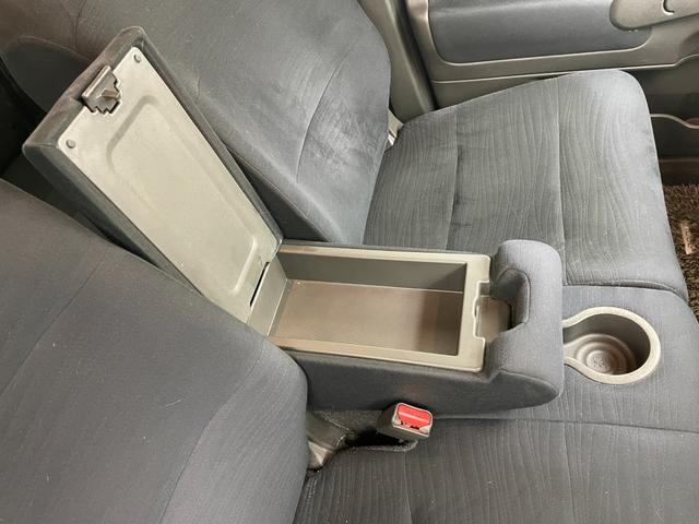 キューブ １５Ｘ　純正ナビ　バックカメラ　地デジＴＶ　スマートキー　プッシュスタート　ＤＶＤ再生　純正フロアマット　ＣＤ　エアコン　パワーウィンドウ　横滑り防止装置　ダブルエアバック　アイドリングストップ　ベンチシート（45枚目）