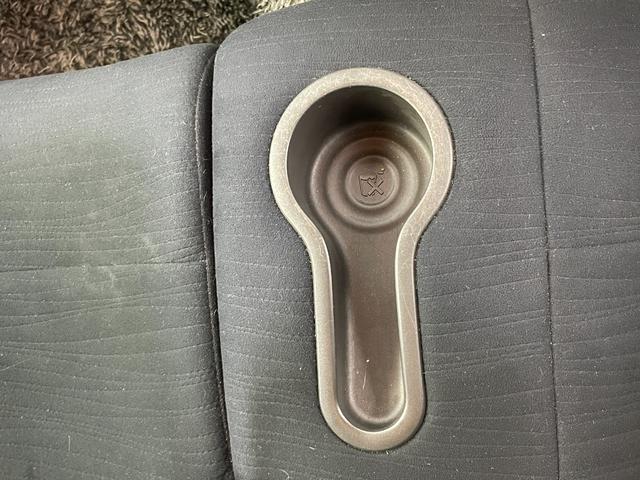 キューブ １５Ｘ　純正ナビ　バックカメラ　地デジＴＶ　スマートキー　プッシュスタート　ＤＶＤ再生　純正フロアマット　ＣＤ　エアコン　パワーウィンドウ　横滑り防止装置　ダブルエアバック　アイドリングストップ　ベンチシート（47枚目）