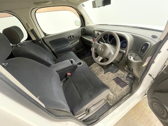 キューブ １５Ｘ　純正ナビ　バックカメラ　地デジＴＶ　スマートキー　プッシュスタート　ＤＶＤ再生　純正フロアマット　ＣＤ　エアコン　パワーウィンドウ　横滑り防止装置　ダブルエアバック　アイドリングストップ　ベンチシート（51枚目）