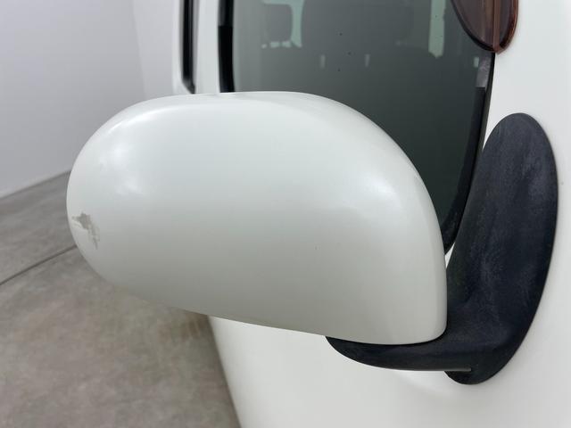 キューブ １５Ｘ　純正ナビ　バックカメラ　地デジＴＶ　スマートキー　プッシュスタート　ＤＶＤ再生　純正フロアマット　ＣＤ　エアコン　パワーウィンドウ　横滑り防止装置　ダブルエアバック　アイドリングストップ　ベンチシート（58枚目）