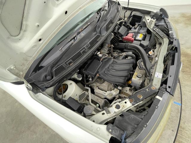 キューブ １５Ｘ　純正ナビ　バックカメラ　地デジＴＶ　スマートキー　プッシュスタート　ＤＶＤ再生　純正フロアマット　ＣＤ　エアコン　パワーウィンドウ　横滑り防止装置　ダブルエアバック　アイドリングストップ　ベンチシート（74枚目）