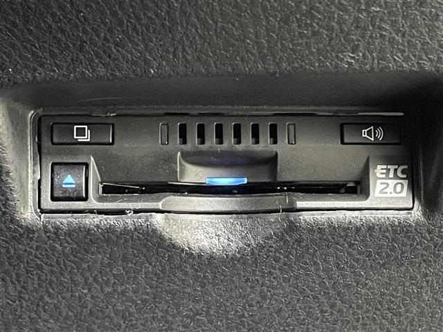 C-HR S GRスポーツ 全方位カメラ 純正8インチディスプレイオーディオ BSM ビルトインETC2.0 トヨタセーフティセンス レーダークルーズコントロール LEDヘッドライト AC100V シートヒーター スマートキー(5枚目)