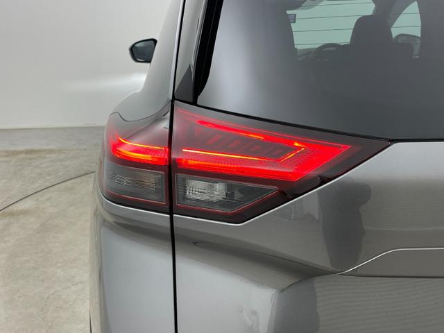 エクストレイル X 純正12.3インチナビ アラウンドビューモニター プロパイロット ルーフレール パワーシート シートメモリー 純正前後ドラレコ コーナーセンサー LEDヘッドライト オートライト デジタルインナーミラ(72枚目)