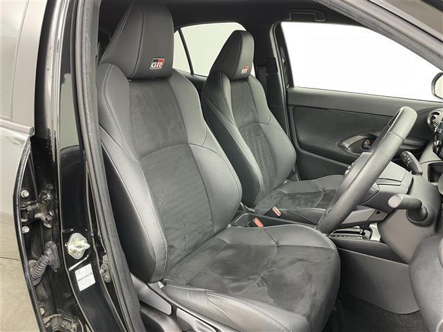 ヤリスクロス ハイブリッド GRスポーツ 純正8インチナビ 全方位カメラ レーダークルーズコントロール ビルトインETC シートヒーター LEDヘッドライト ステアリングヒーター 電動リアゲート コーナーセンサー オートハイビーム スペアキー(8枚目)