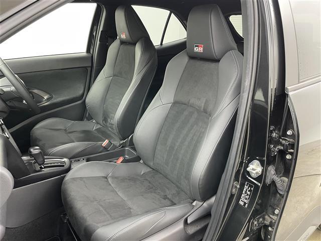 ヤリスクロス ハイブリッド GRスポーツ 純正8インチナビ 全方位カメラ レーダークルーズコントロール ビルトインETC シートヒーター LEDヘッドライト ステアリングヒーター 電動リアゲート コーナーセンサー オートハイビーム スペアキー(11枚目)