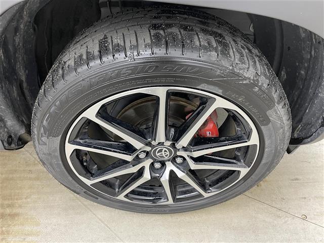 ヤリスクロス ハイブリッド GRスポーツ 純正8インチナビ 全方位カメラ レーダークルーズコントロール ビルトインETC シートヒーター LEDヘッドライト ステアリングヒーター 電動リアゲート コーナーセンサー オートハイビーム スペアキー(14枚目)