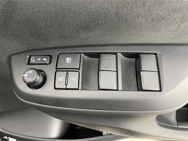 ヤリスクロス ハイブリッド GRスポーツ 純正8インチナビ 全方位カメラ レーダークルーズコントロール ビルトインETC シートヒーター LEDヘッドライト ステアリングヒーター 電動リアゲート コーナーセンサー オートハイビーム スペアキー(40枚目)