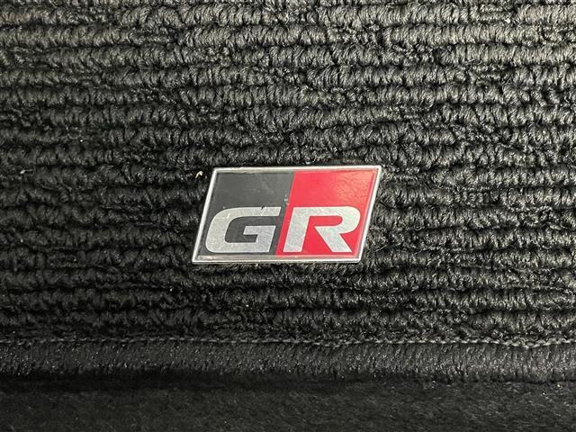 ヤリスクロス ハイブリッド GRスポーツ 純正8インチナビ 全方位カメラ レーダークルーズコントロール ビルトインETC シートヒーター LEDヘッドライト ステアリングヒーター 電動リアゲート コーナーセンサー オートハイビーム スペアキー(42枚目)