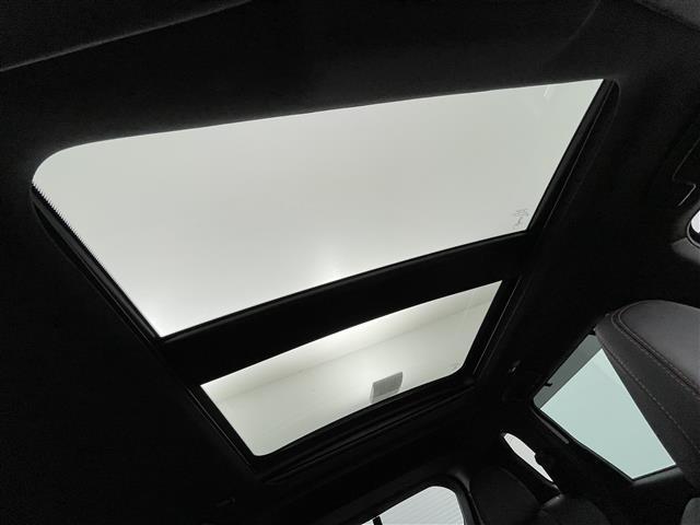 アウトランダーＰＨＥＶ Ｐ　サンルーフ　ＢＯＳＥサウンド　純正１０．２５インチナビ　全方位カメラ　ビルトインＥＴＣ２．０　ＬＥＤヘッドライト　追従型クルーズコントロール　シートヒーター　衝突軽減ブレーキ　ドライブレコーダー（2枚目）