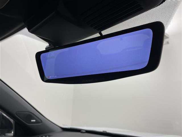 アウトランダーＰＨＥＶ Ｐ　サンルーフ　ＢＯＳＥサウンド　純正１０．２５インチナビ　全方位カメラ　ビルトインＥＴＣ２．０　ＬＥＤヘッドライト　追従型クルーズコントロール　シートヒーター　衝突軽減ブレーキ　ドライブレコーダー（4枚目）