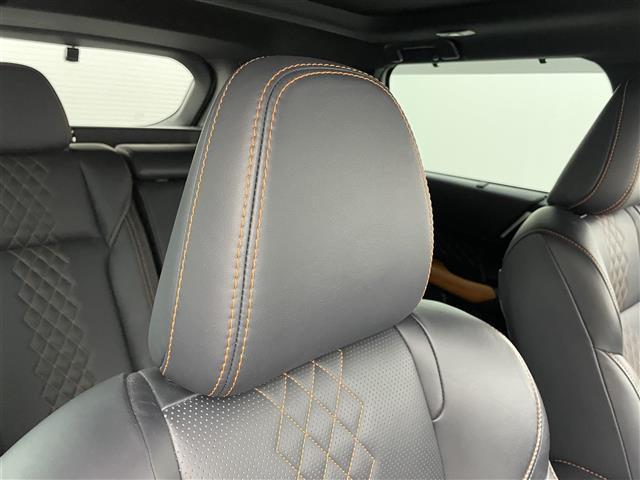 アウトランダーＰＨＥＶ Ｐ　サンルーフ　ＢＯＳＥサウンド　純正１０．２５インチナビ　全方位カメラ　ビルトインＥＴＣ２．０　ＬＥＤヘッドライト　追従型クルーズコントロール　シートヒーター　衝突軽減ブレーキ　ドライブレコーダー（10枚目）