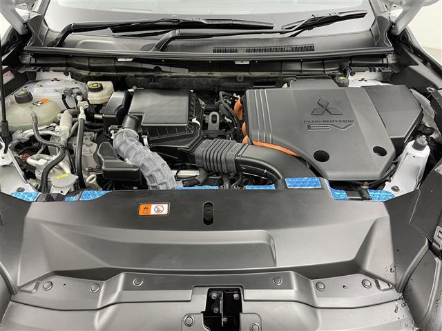 アウトランダーＰＨＥＶ Ｐ　サンルーフ　ＢＯＳＥサウンド　純正１０．２５インチナビ　全方位カメラ　ビルトインＥＴＣ２．０　ＬＥＤヘッドライト　追従型クルーズコントロール　シートヒーター　衝突軽減ブレーキ　ドライブレコーダー（21枚目）