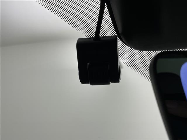 アウトランダーＰＨＥＶ Ｐ　サンルーフ　ＢＯＳＥサウンド　純正１０．２５インチナビ　全方位カメラ　ビルトインＥＴＣ２．０　ＬＥＤヘッドライト　追従型クルーズコントロール　シートヒーター　衝突軽減ブレーキ　ドライブレコーダー（24枚目）