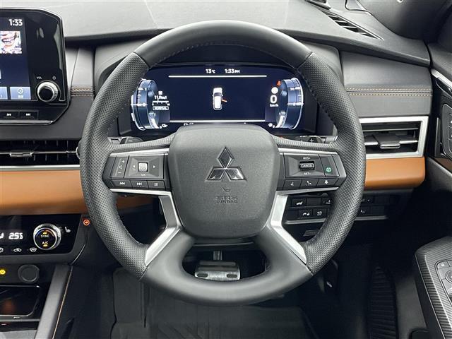 アウトランダーＰＨＥＶ Ｐ　サンルーフ　ＢＯＳＥサウンド　純正１０．２５インチナビ　全方位カメラ　ビルトインＥＴＣ２．０　ＬＥＤヘッドライト　追従型クルーズコントロール　シートヒーター　衝突軽減ブレーキ　ドライブレコーダー（27枚目）