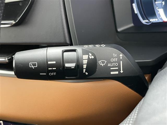 アウトランダーＰＨＥＶ Ｐ　サンルーフ　ＢＯＳＥサウンド　純正１０．２５インチナビ　全方位カメラ　ビルトインＥＴＣ２．０　ＬＥＤヘッドライト　追従型クルーズコントロール　シートヒーター　衝突軽減ブレーキ　ドライブレコーダー（30枚目）