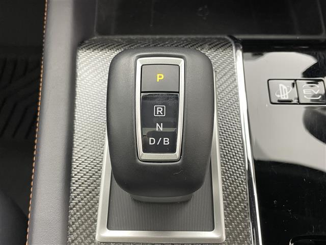 アウトランダーＰＨＥＶ Ｐ　サンルーフ　ＢＯＳＥサウンド　純正１０．２５インチナビ　全方位カメラ　ビルトインＥＴＣ２．０　ＬＥＤヘッドライト　追従型クルーズコントロール　シートヒーター　衝突軽減ブレーキ　ドライブレコーダー（35枚目）