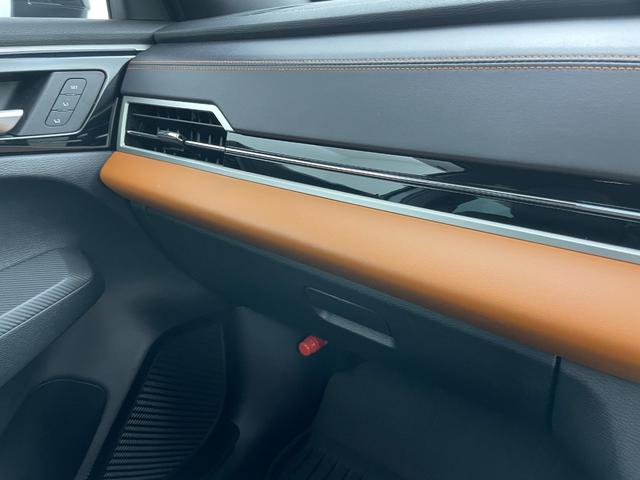 アウトランダーＰＨＥＶ Ｐ　サンルーフ　ＢＯＳＥサウンド　純正１０．２５インチナビ　全方位カメラ　ビルトインＥＴＣ２．０　ＬＥＤヘッドライト　追従型クルーズコントロール　シートヒーター　衝突軽減ブレーキ　ドライブレコーダー（45枚目）