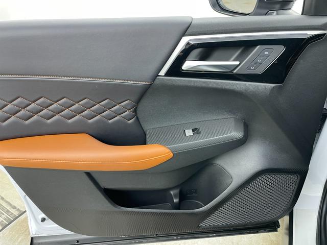 アウトランダーＰＨＥＶ Ｐ　サンルーフ　ＢＯＳＥサウンド　純正１０．２５インチナビ　全方位カメラ　ビルトインＥＴＣ２．０　ＬＥＤヘッドライト　追従型クルーズコントロール　シートヒーター　衝突軽減ブレーキ　ドライブレコーダー（49枚目）