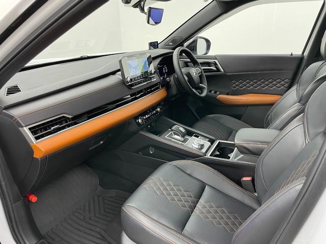 アウトランダーＰＨＥＶ Ｐ　サンルーフ　ＢＯＳＥサウンド　純正１０．２５インチナビ　全方位カメラ　ビルトインＥＴＣ２．０　ＬＥＤヘッドライト　追従型クルーズコントロール　シートヒーター　衝突軽減ブレーキ　ドライブレコーダー（52枚目）