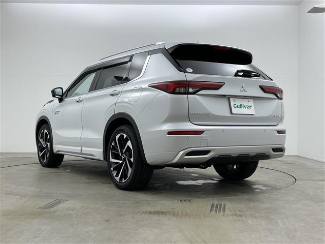 アウトランダーＰＨＥＶ Ｐ　サンルーフ　ＢＯＳＥサウンド　純正１０．２５インチナビ　全方位カメラ　ビルトインＥＴＣ２．０　ＬＥＤヘッドライト　追従型クルーズコントロール　シートヒーター　衝突軽減ブレーキ　ドライブレコーダー（60枚目）