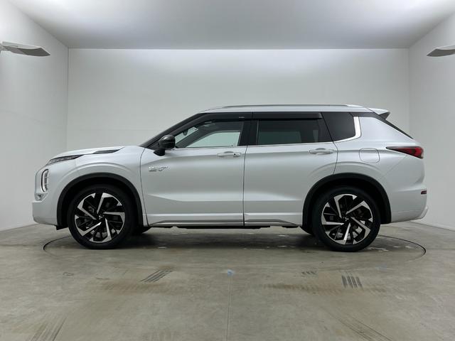 アウトランダーＰＨＥＶ Ｐ　サンルーフ　ＢＯＳＥサウンド　純正１０．２５インチナビ　全方位カメラ　ビルトインＥＴＣ２．０　ＬＥＤヘッドライト　追従型クルーズコントロール　シートヒーター　衝突軽減ブレーキ　ドライブレコーダー（69枚目）