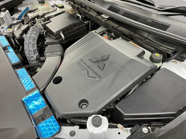 アウトランダーＰＨＥＶ Ｐ　サンルーフ　ＢＯＳＥサウンド　純正１０．２５インチナビ　全方位カメラ　ビルトインＥＴＣ２．０　ＬＥＤヘッドライト　追従型クルーズコントロール　シートヒーター　衝突軽減ブレーキ　ドライブレコーダー（75枚目）